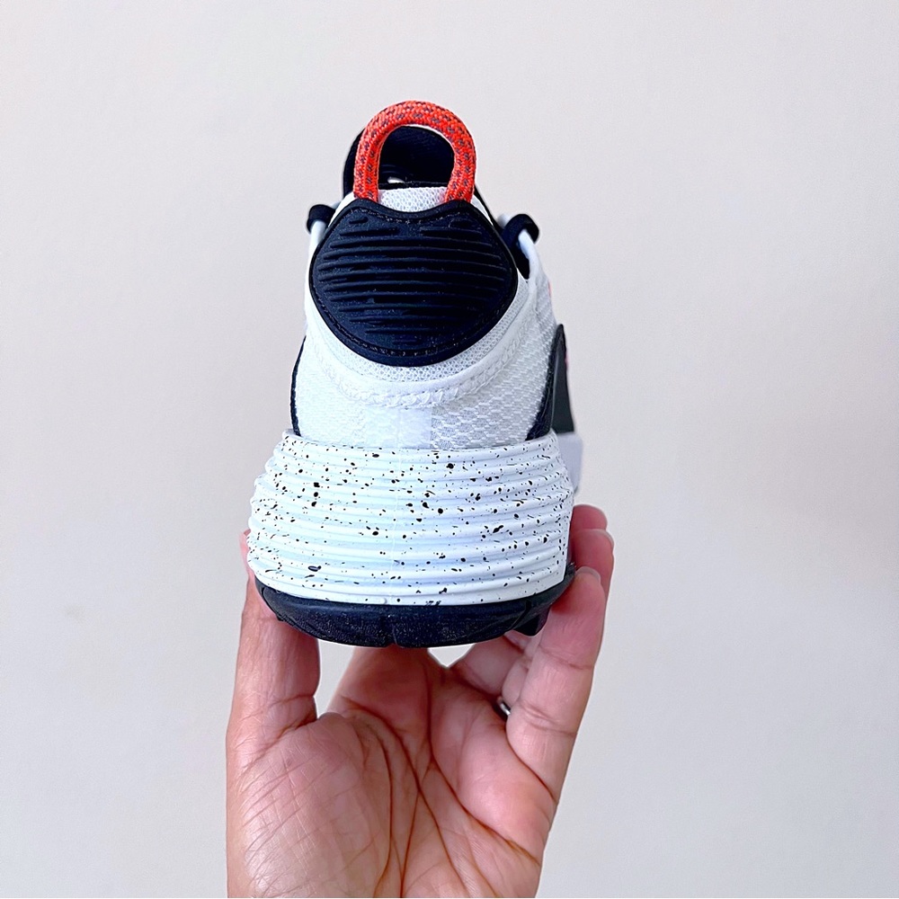 Nike Air Max 2090 Sneakers - Picture 6 of 7